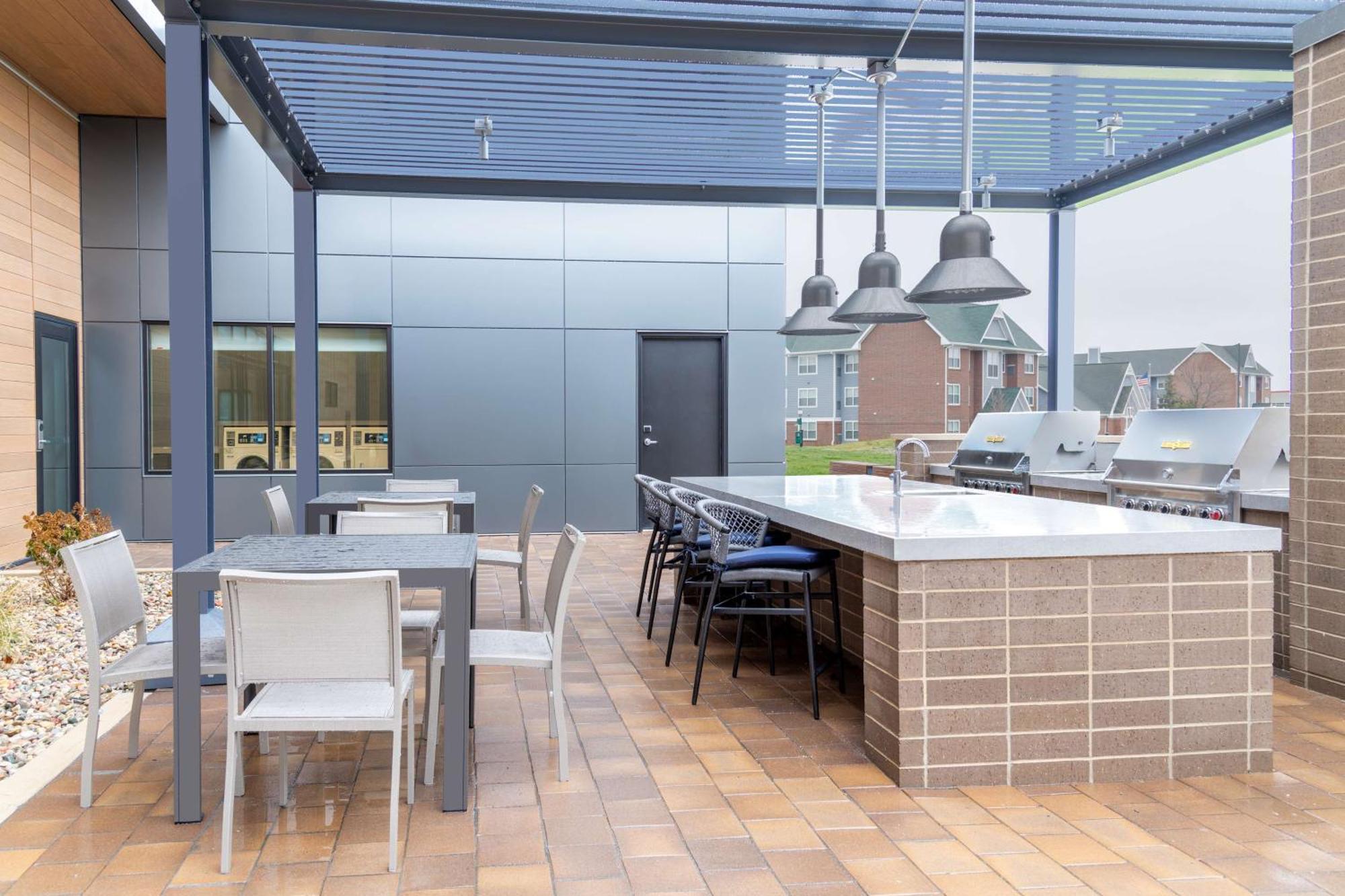 Homewood Suites By Hilton Holland Extérieur photo