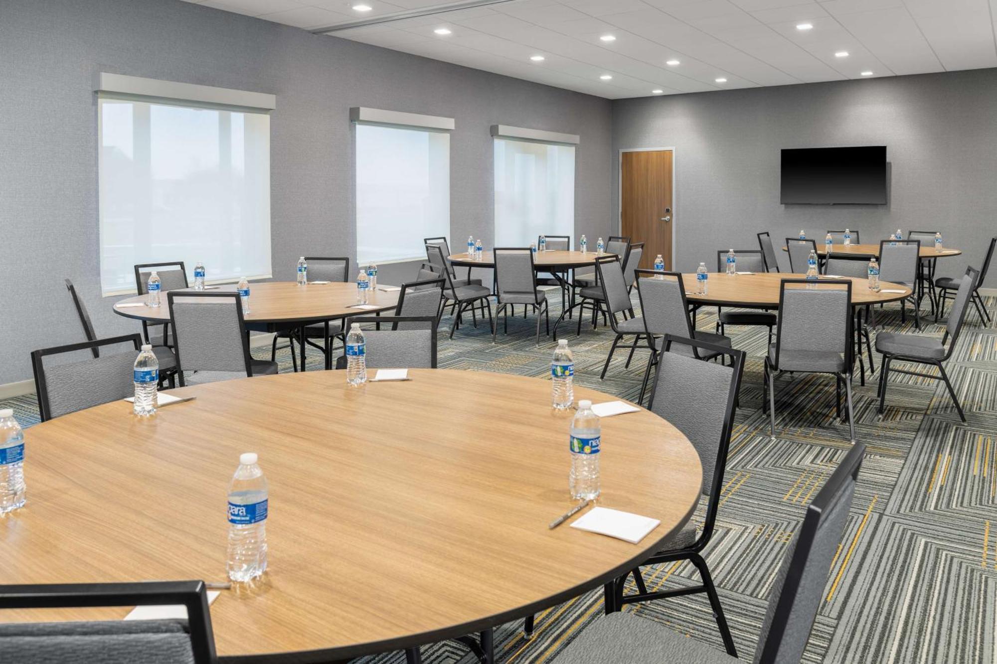Homewood Suites By Hilton Holland Extérieur photo